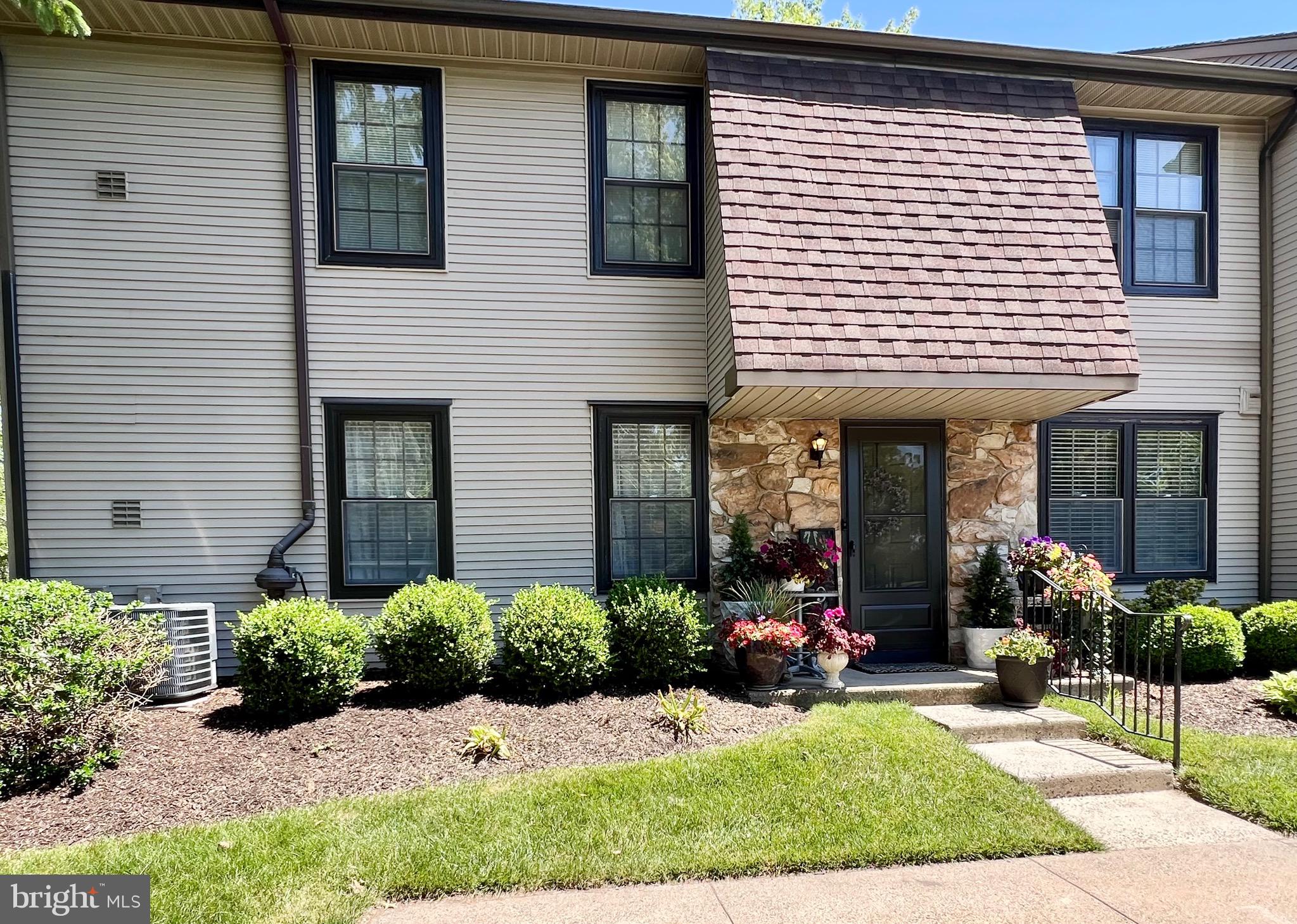 HAMPTON GREENS - Residential