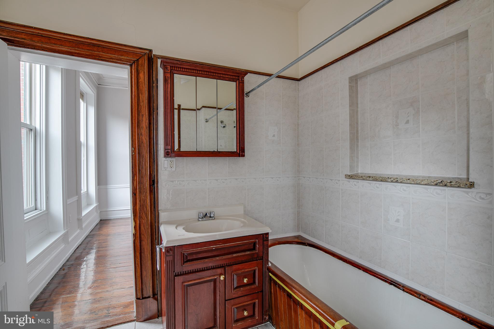 FAIRMOUNT - Residential