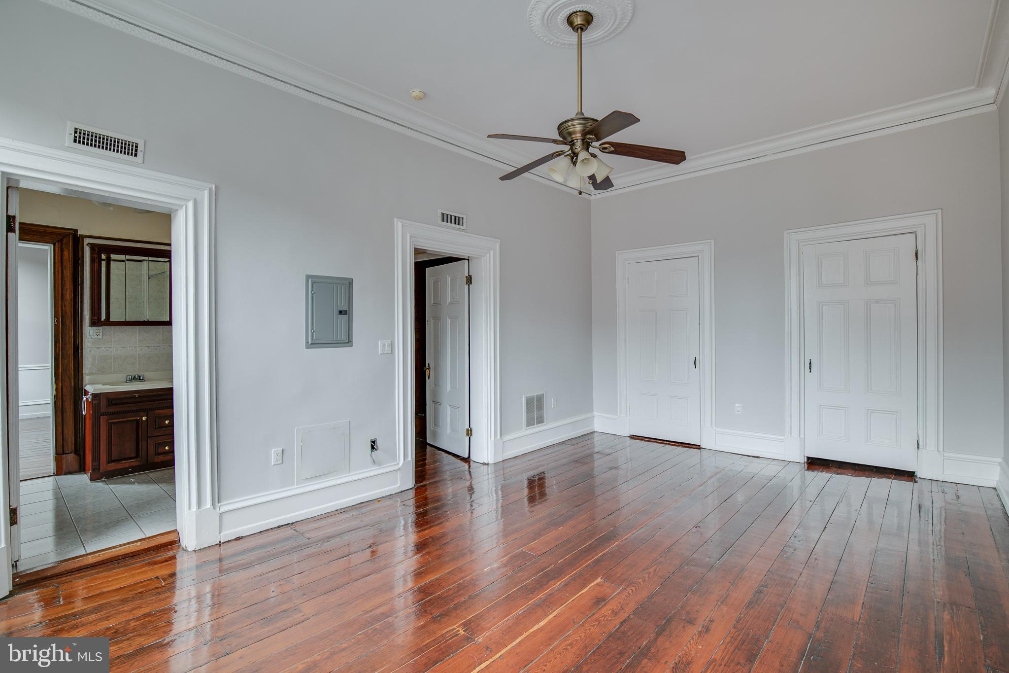 FAIRMOUNT - Residential