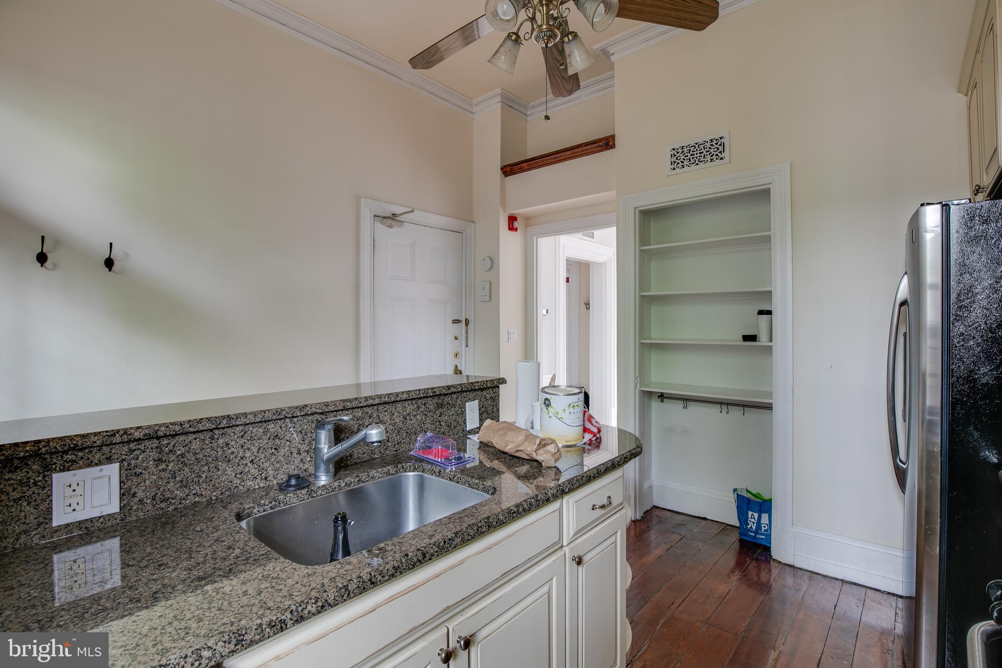 FAIRMOUNT - Residential
