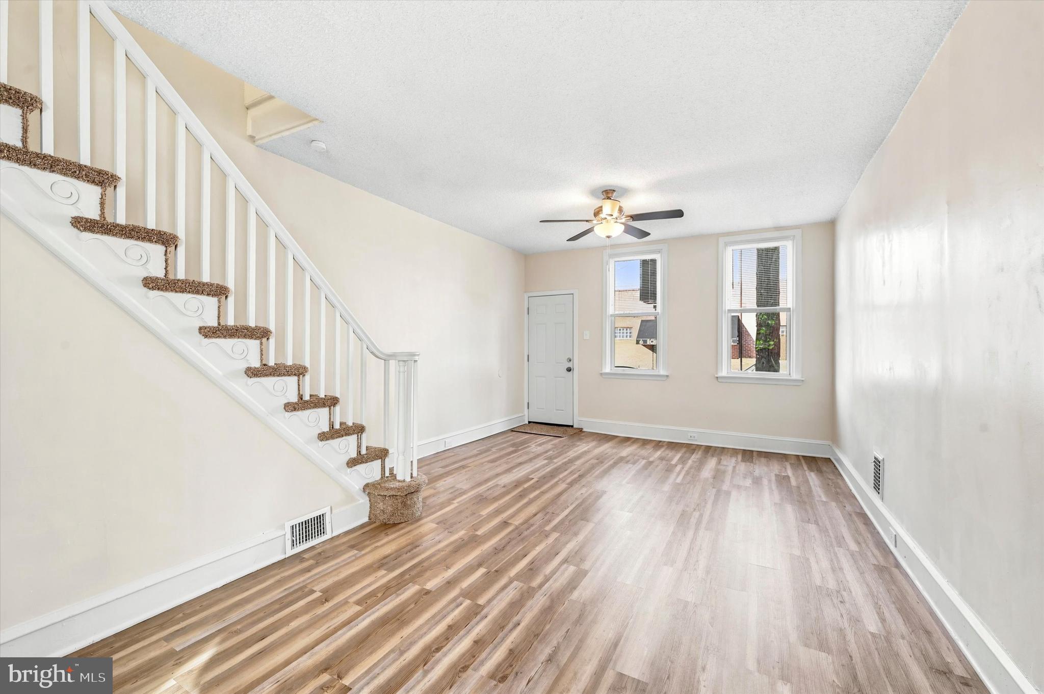 PORT RICHMOND - Residential