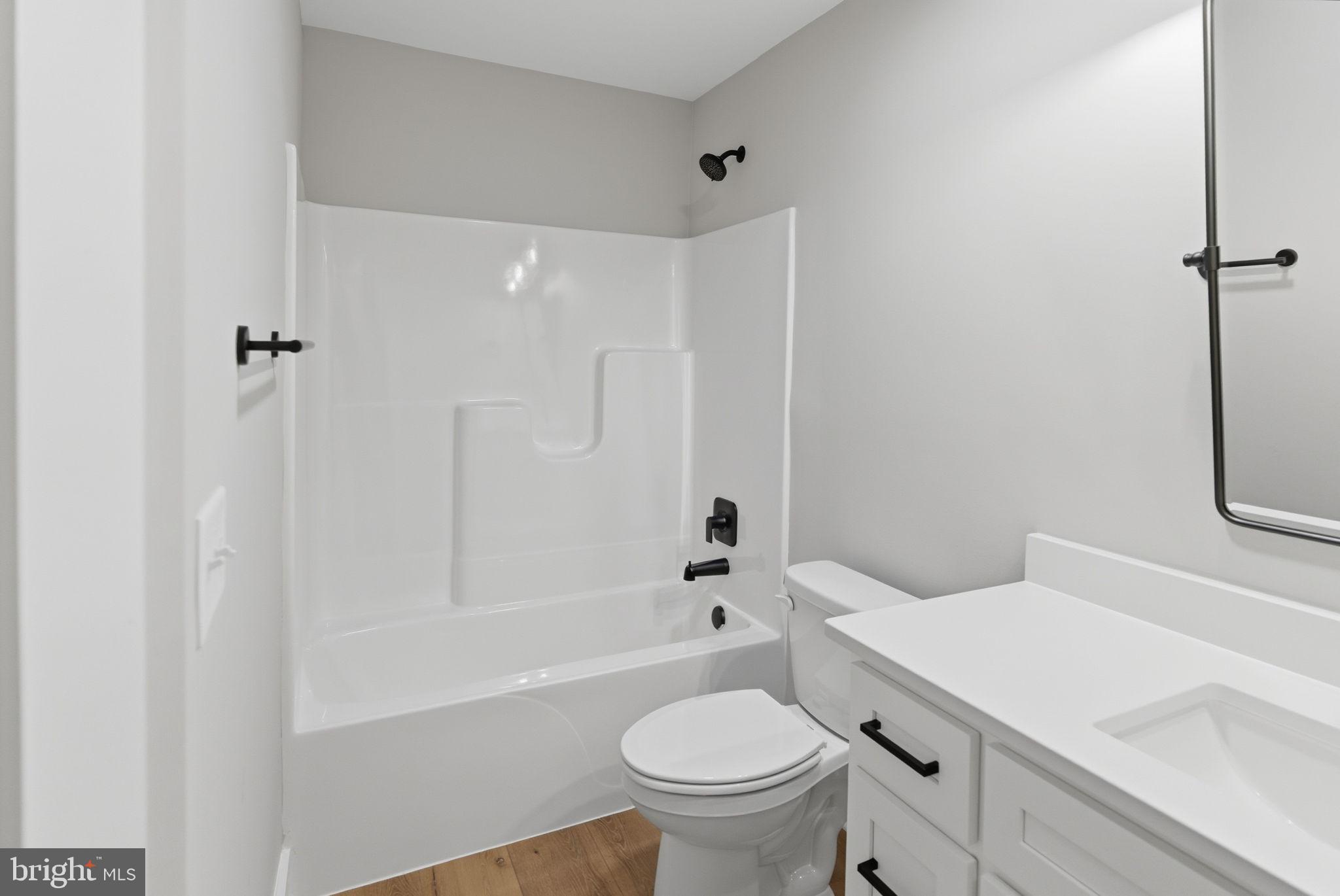 HALLMARK GLEN - Residential