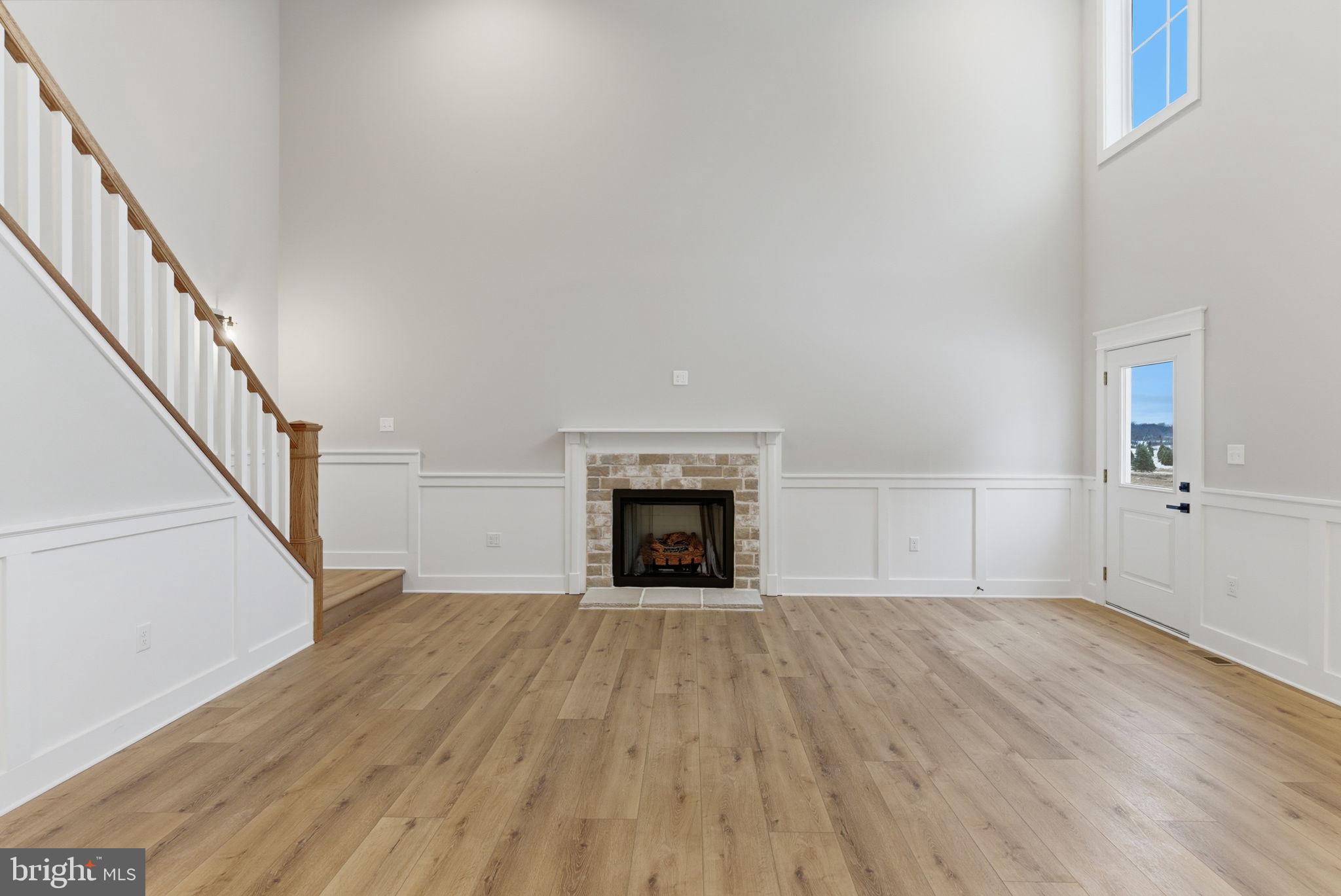 HALLMARK GLEN - Residential