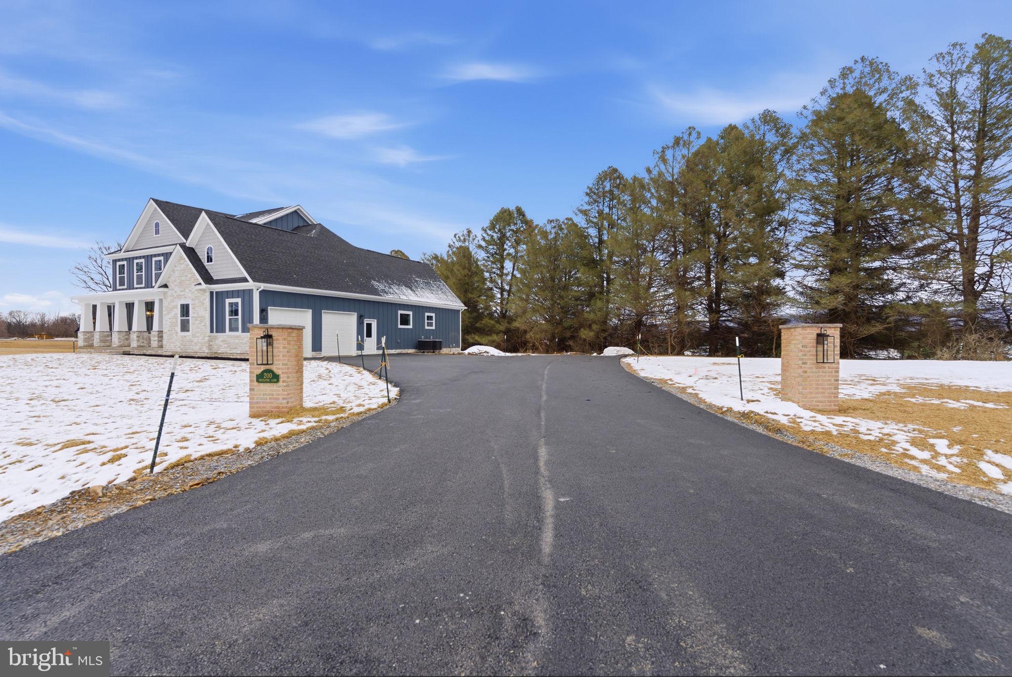 HALLMARK GLEN - Residential
