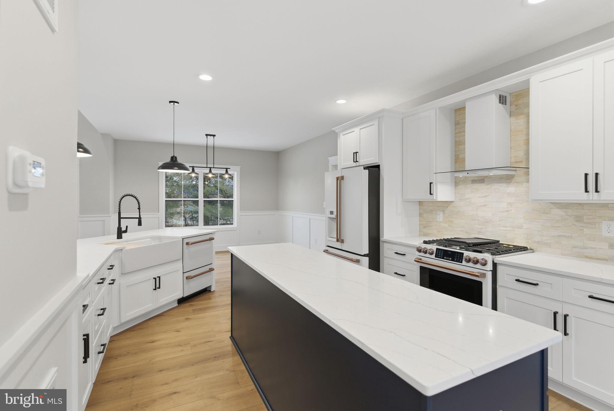 HALLMARK GLEN - Residential