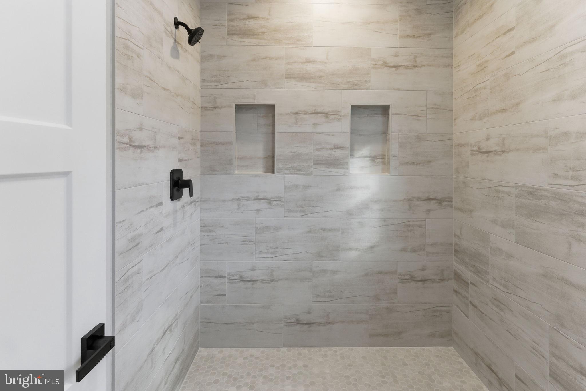HALLMARK GLEN - Residential