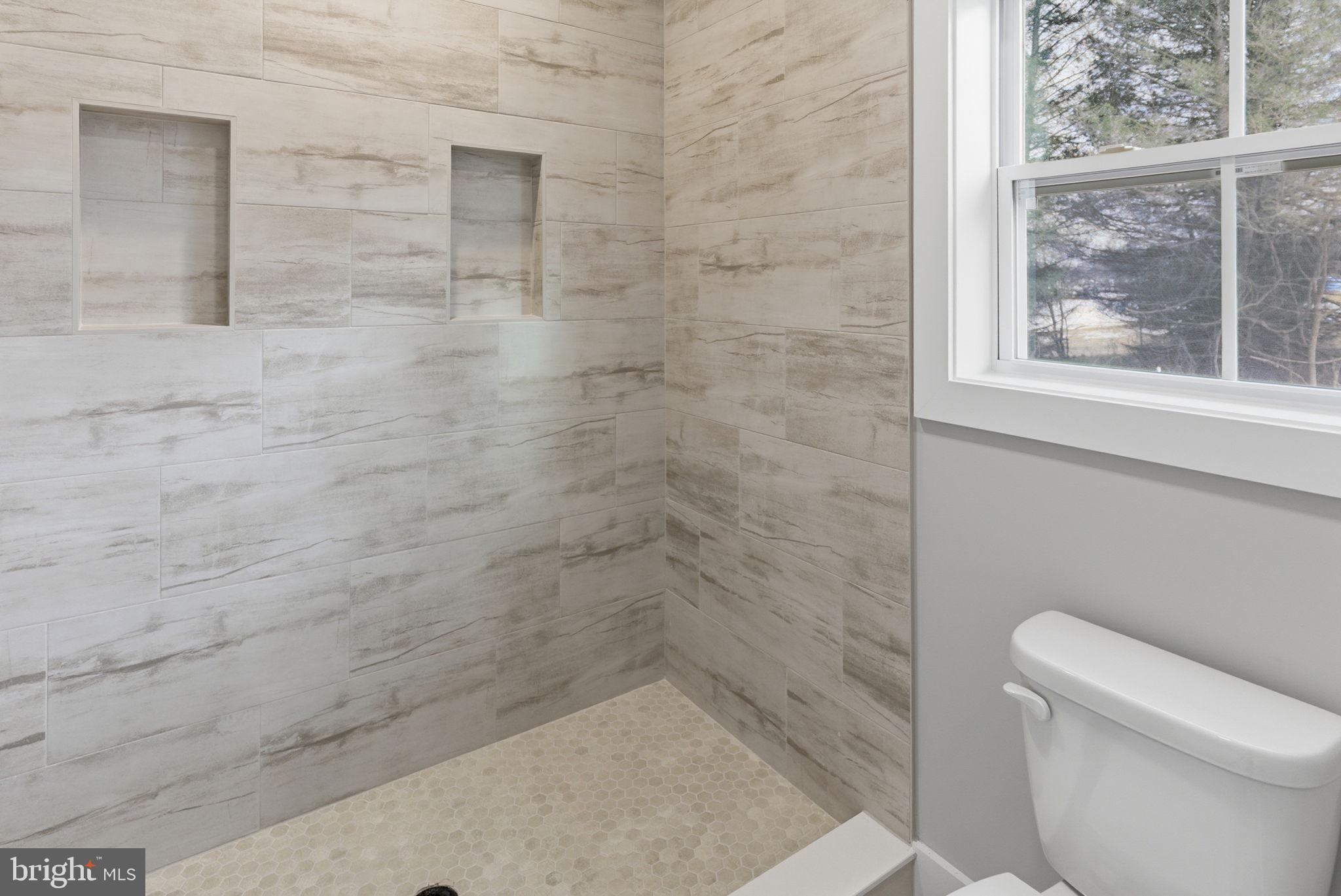HALLMARK GLEN - Residential