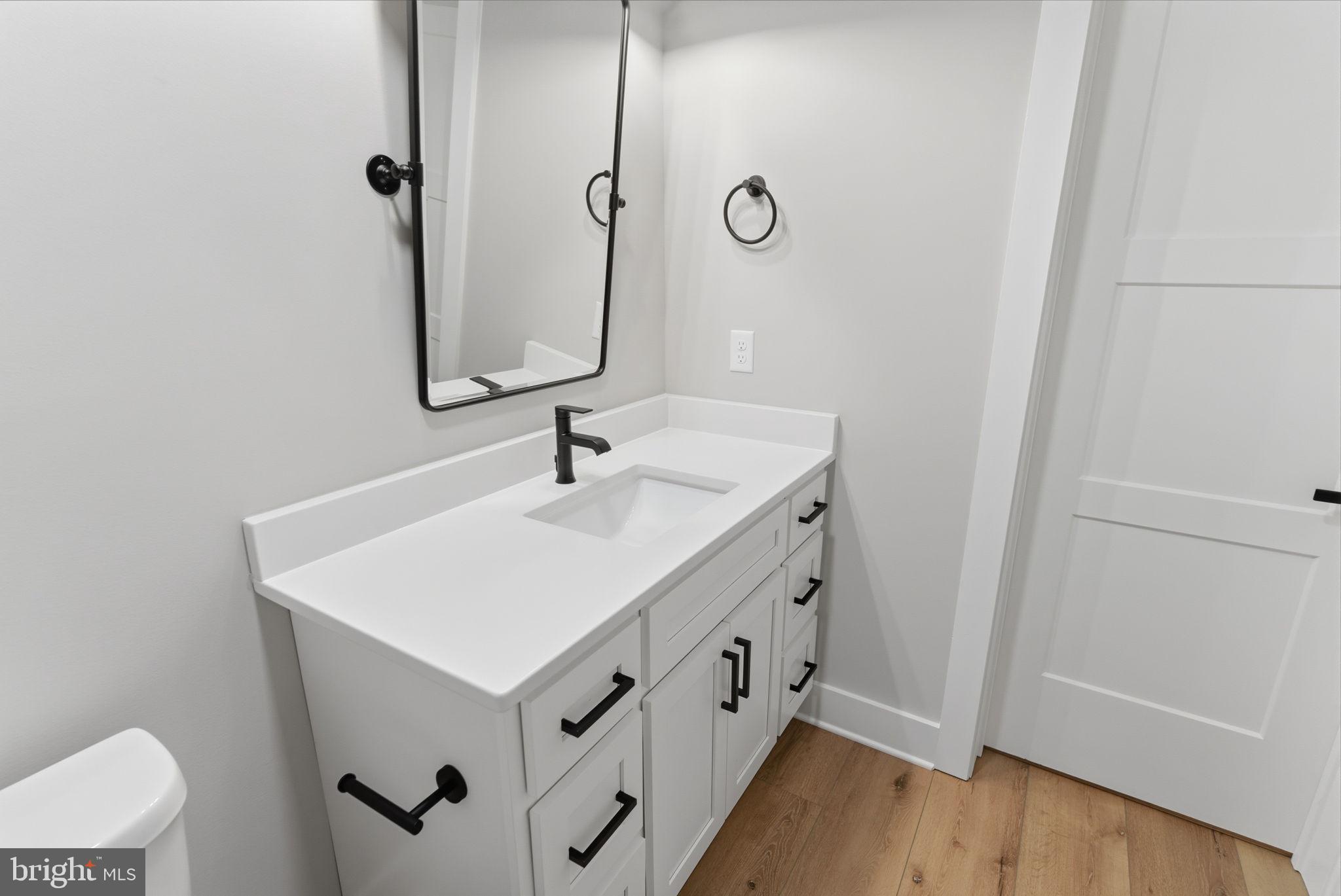 HALLMARK GLEN - Residential