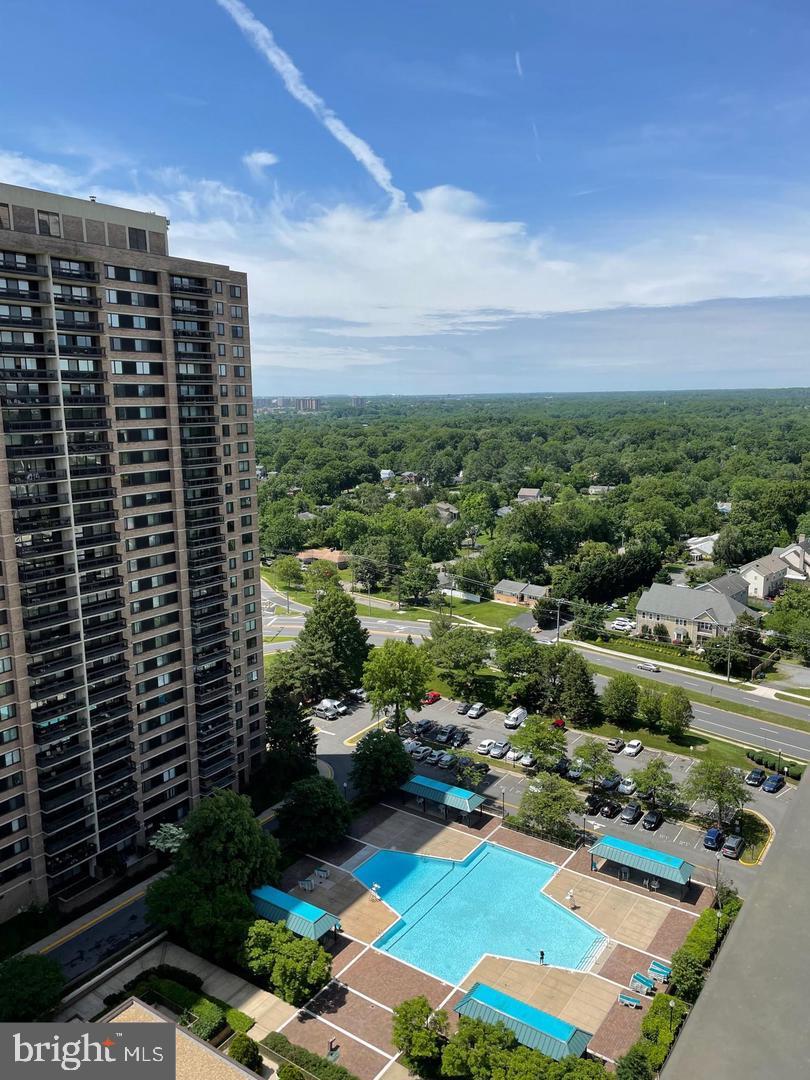 SKYLINE SQUARE CONDO - Residential