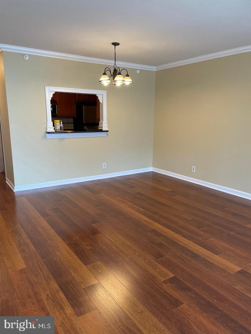 SKYLINE SQUARE CONDO - Residential