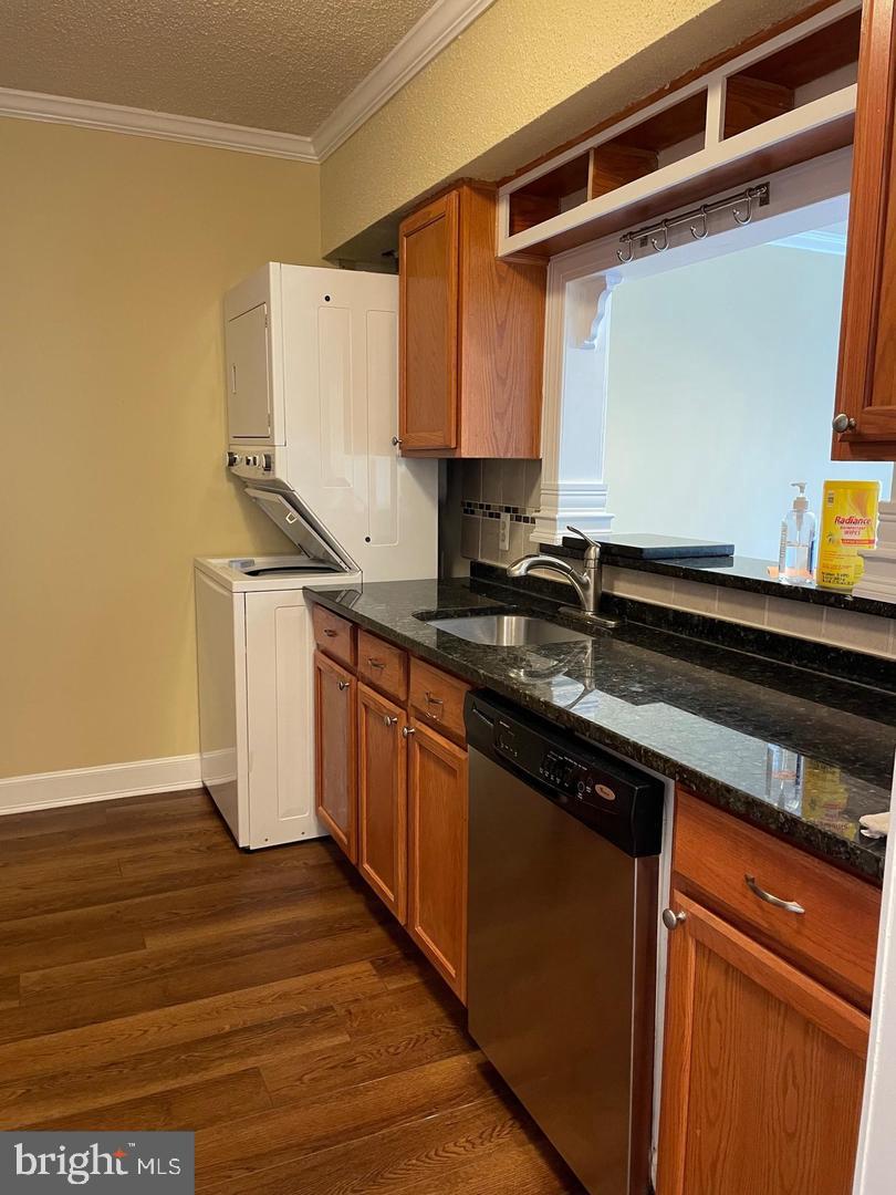 SKYLINE SQUARE CONDO - Residential