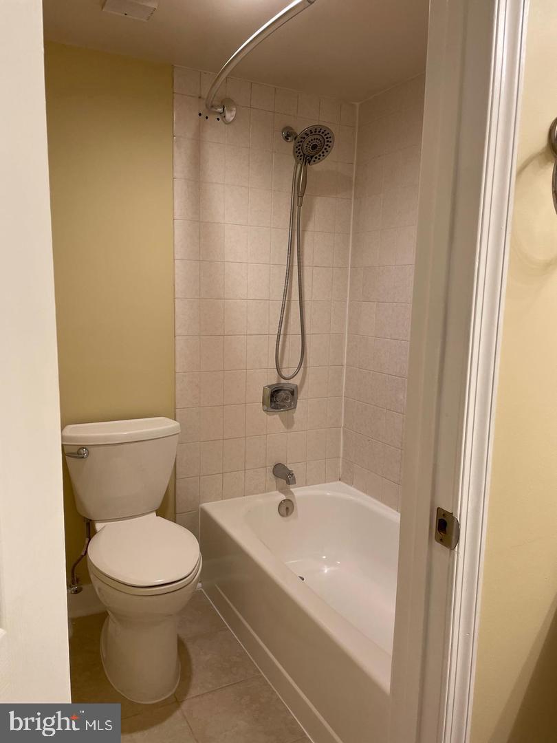 SKYLINE SQUARE CONDO - Residential