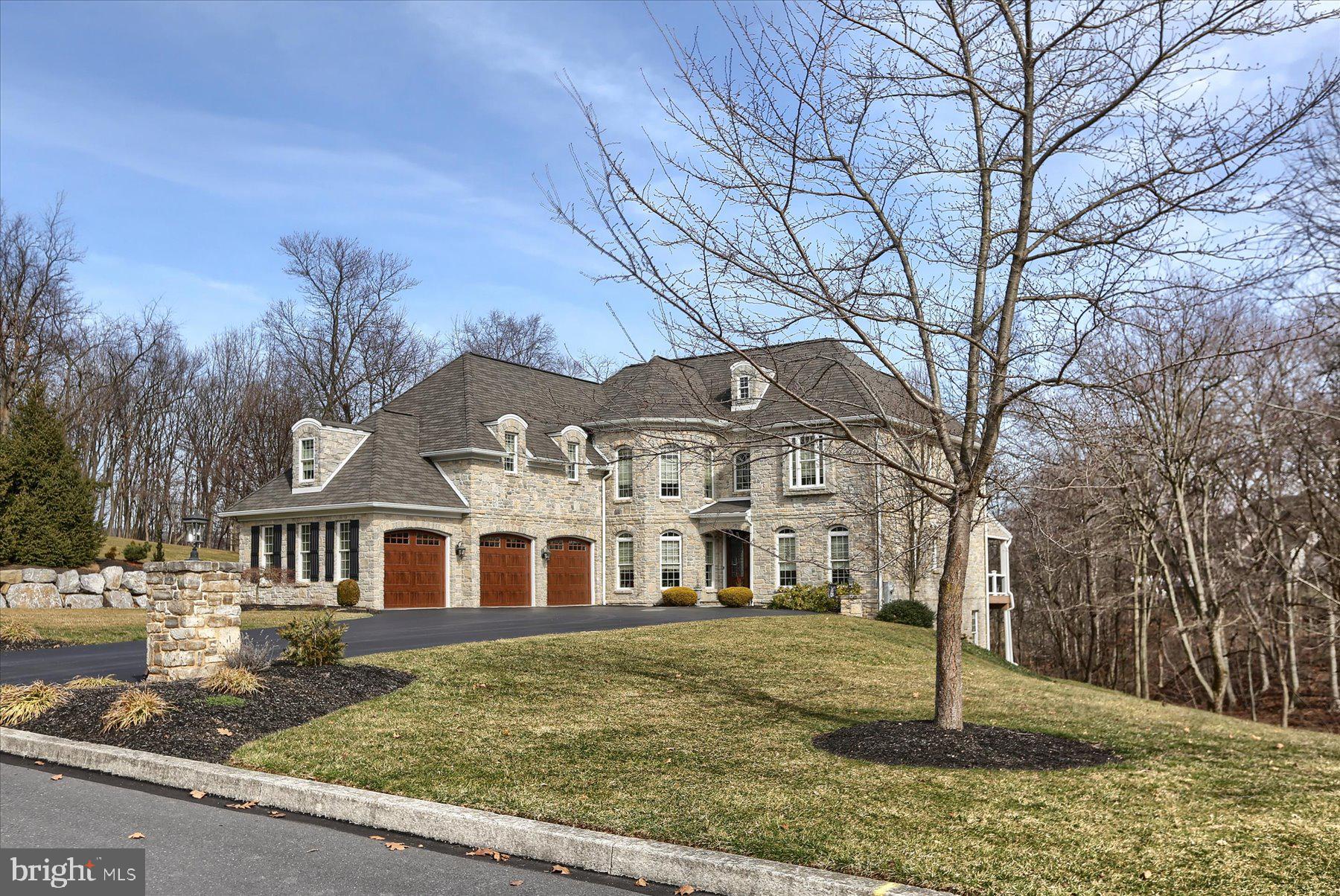 PINEHURST HILLS - Residential