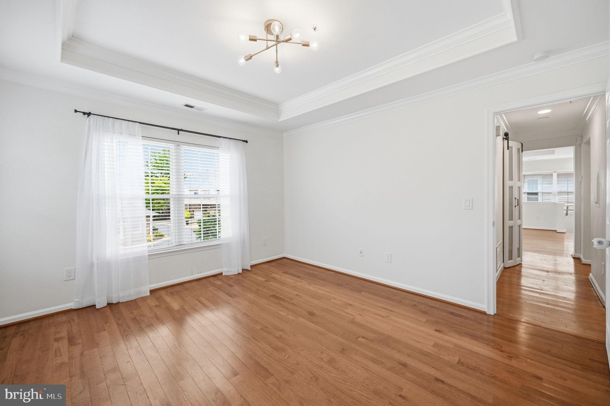 CHELSEA COURTS - Residential