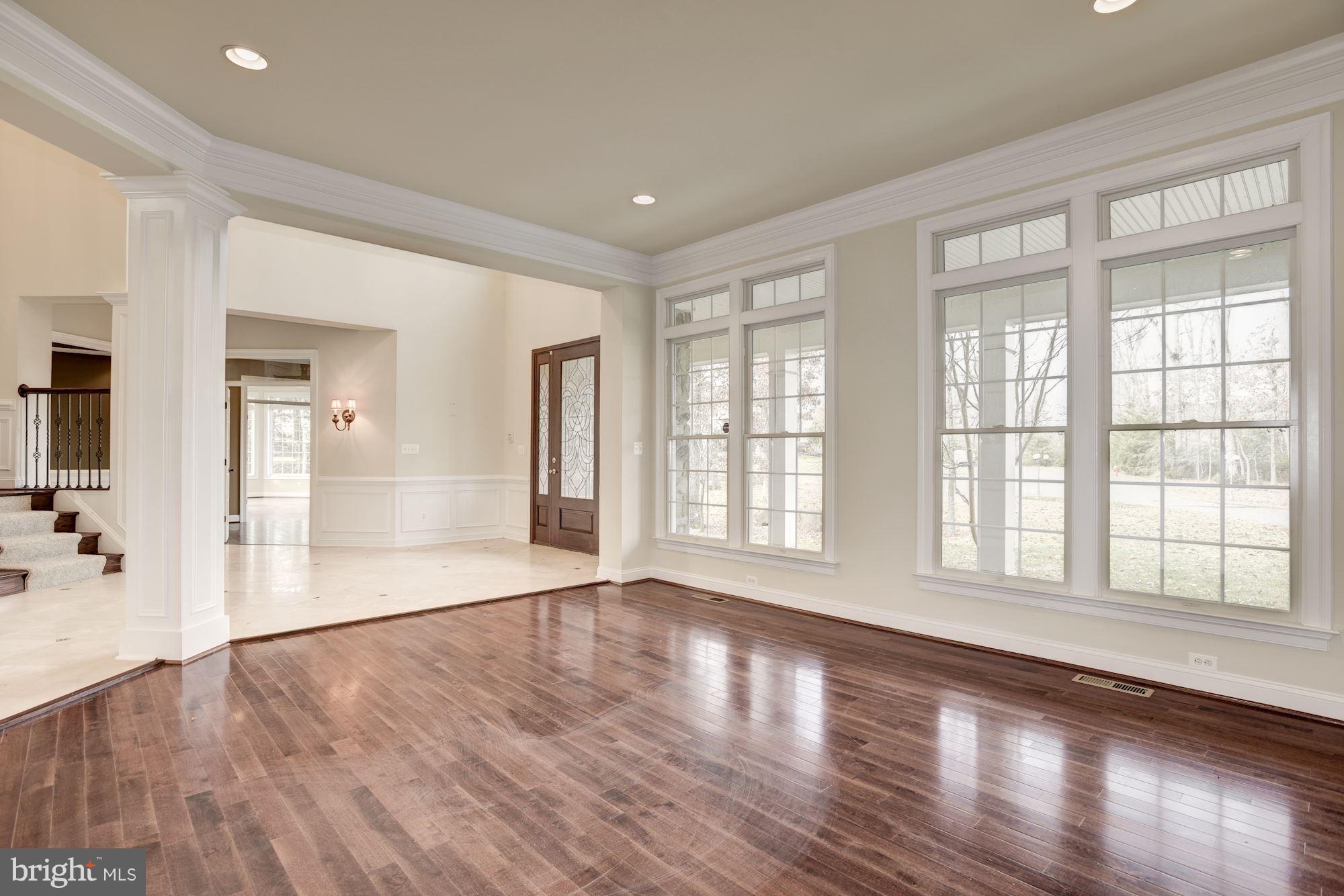 LANSDOWNE ON THE POTOMAC - Residential