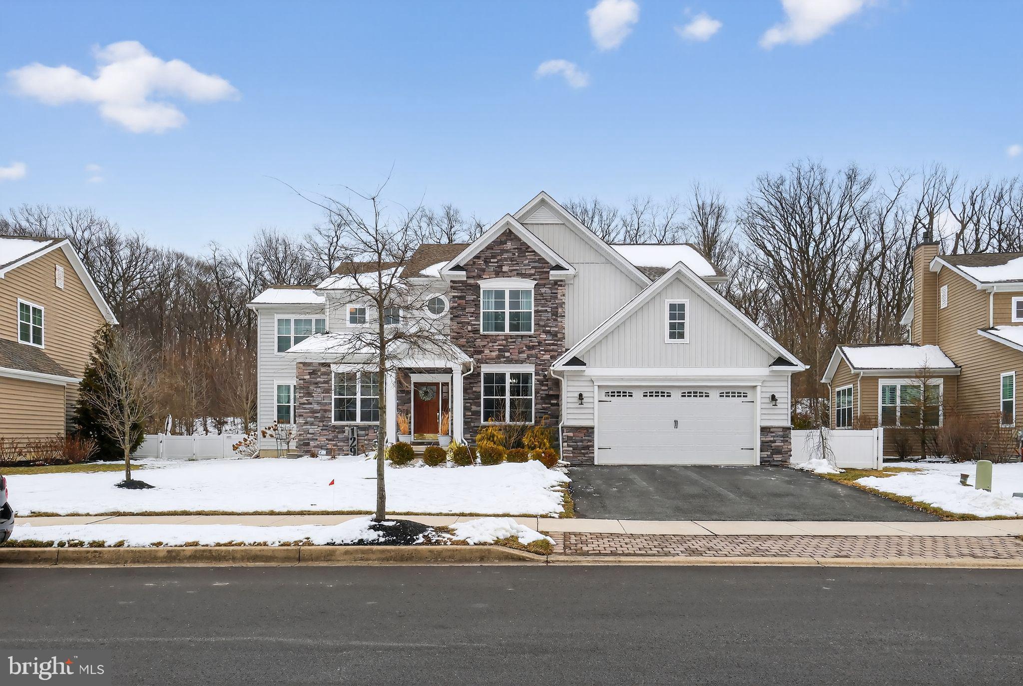 MERIDIAN CROSSING - Residential