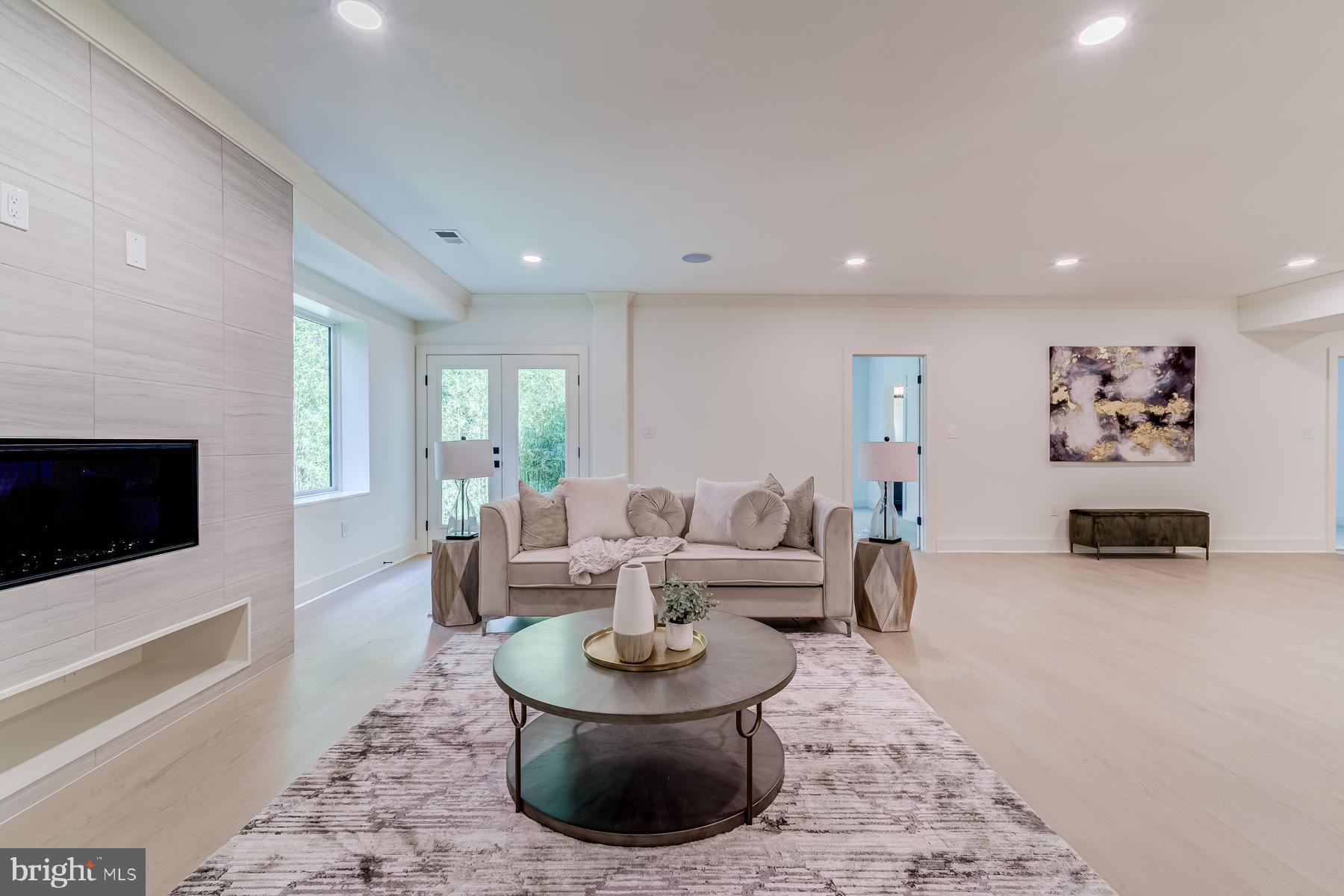 TIBURON - Residential