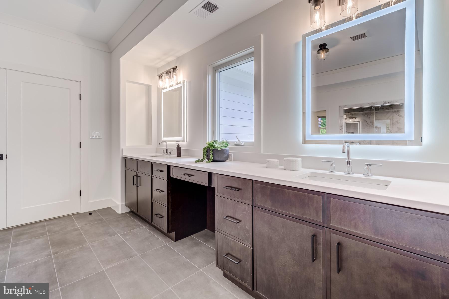 TIBURON - Residential