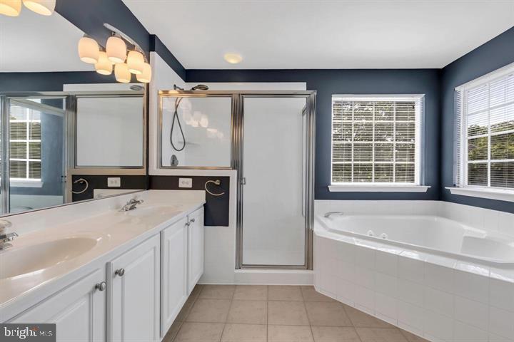 SIGNATURE AT BROADLANDS - Residential Lease