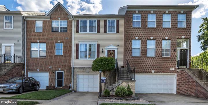 GREAT OPPORTUNITY to rent a beautiful 3 Bedroom, 2 Full Bath 2 Half Bath, 1 Car Garage townhome in sought-after Broadlands. Granite Countertops, Hardwood Floors & Walk-in Closets. Back to Woods. Located in the desirable Broadlands neighborhood, this home offers access to excellent community amenities, including a pool, tennis and basketball courts, walking trails, and multiple playgrounds. Its prime location is close to all of Ashburn's attractions: just over a mile to Loudoun Station’s metro, shops, and restaurants, 5 miles to One Loudoun, 7 miles to Dulles Airport, and easy access to major highways. Additionally, the W&OD Trail is just 2 miles away. NO PETS PLEASE. Available from May 1, 2025.