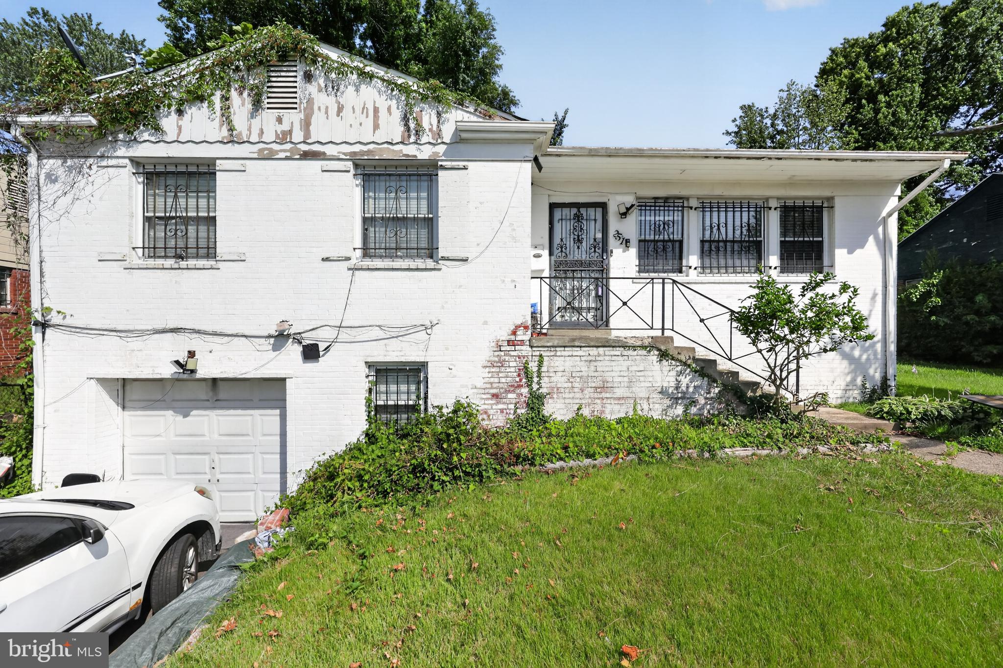 HILLCREST ESTATES - Residential