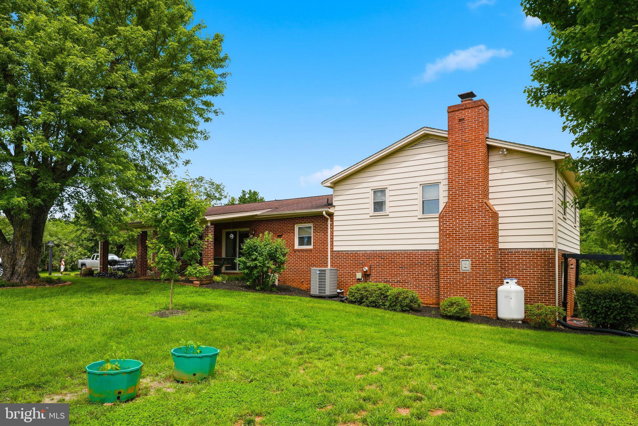 SUNSET HILLS - Residential