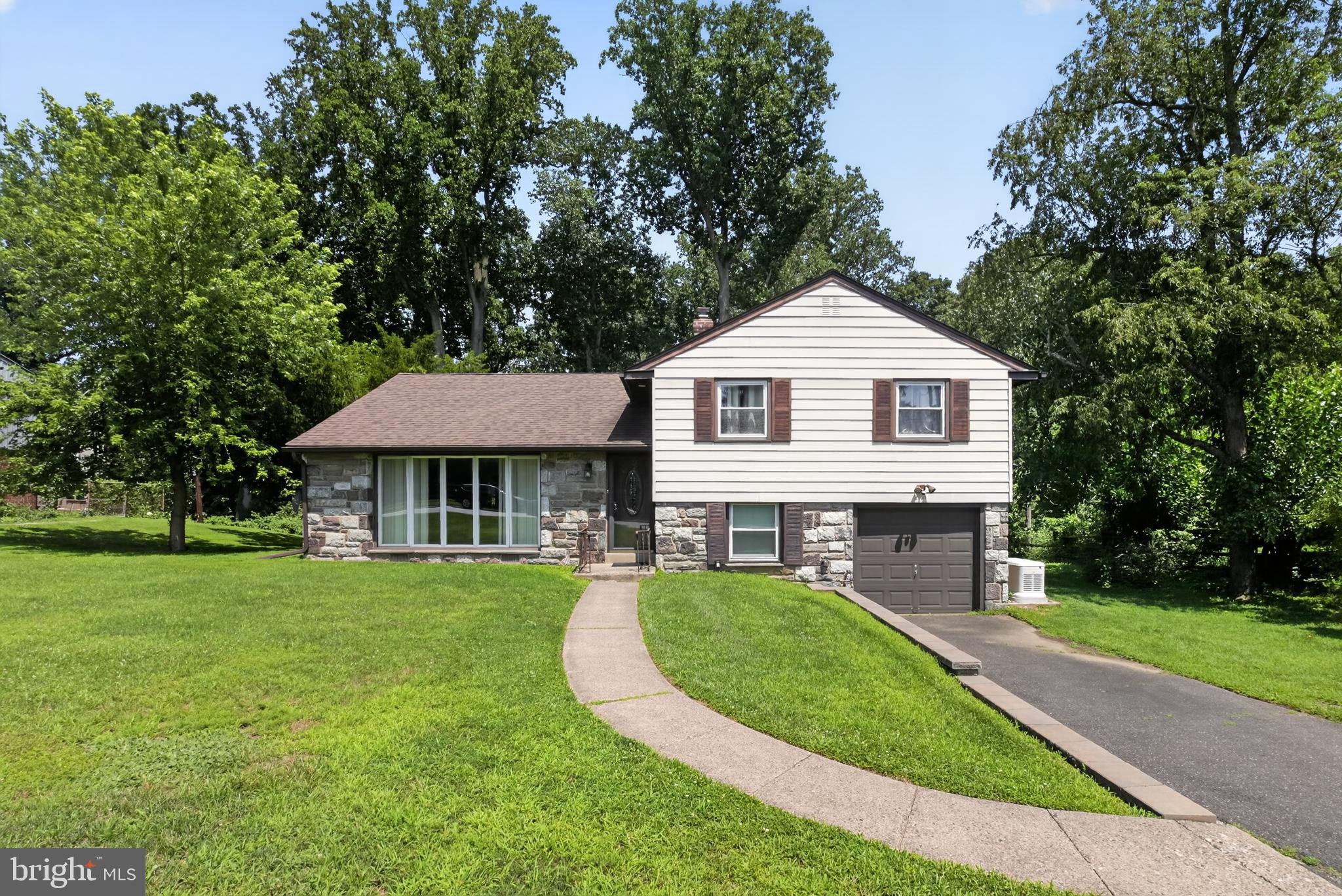 JUNE MEADOWS - Residential