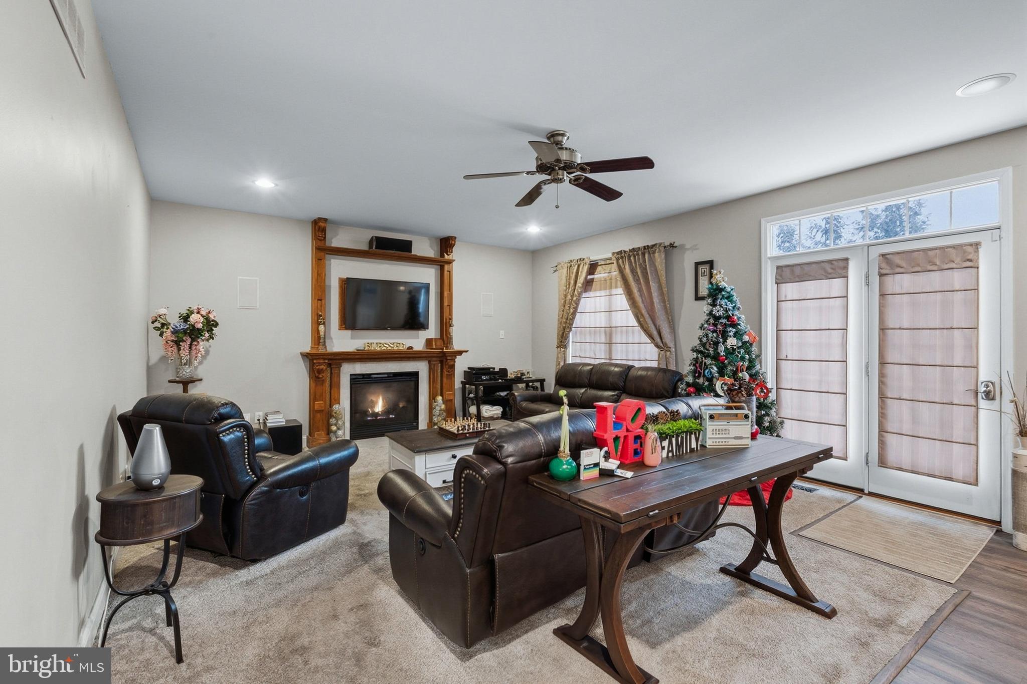PARKSIDE - Residential
