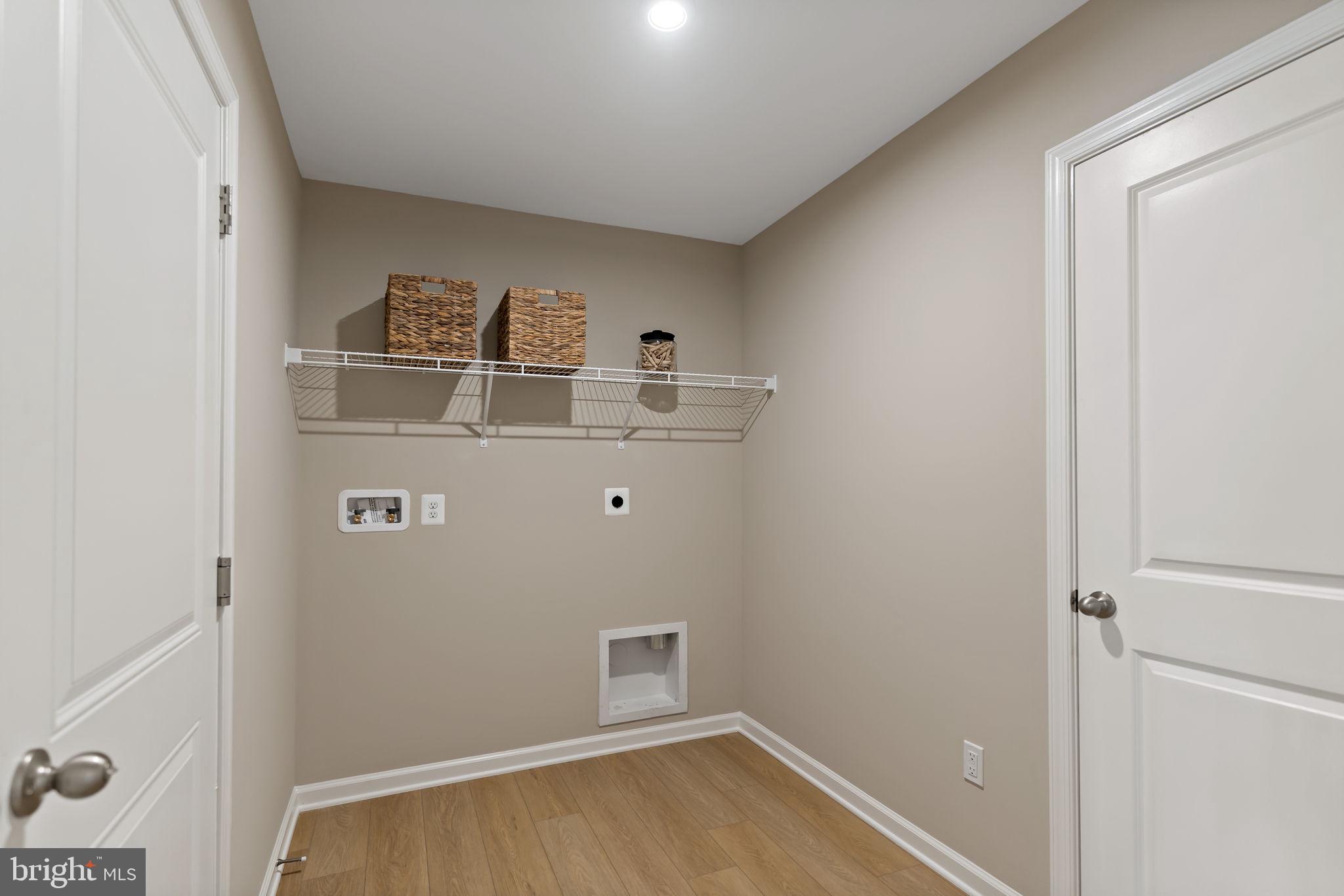 KING'S CROSSING - Residential