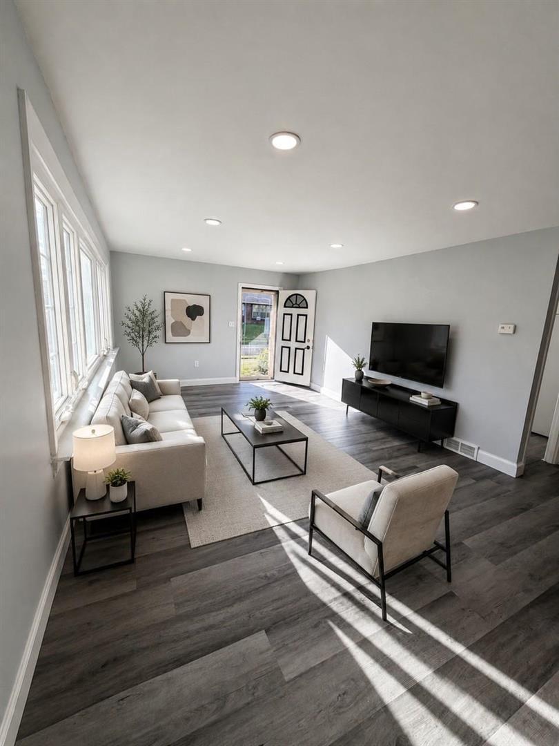 ROSLYN - Residential
