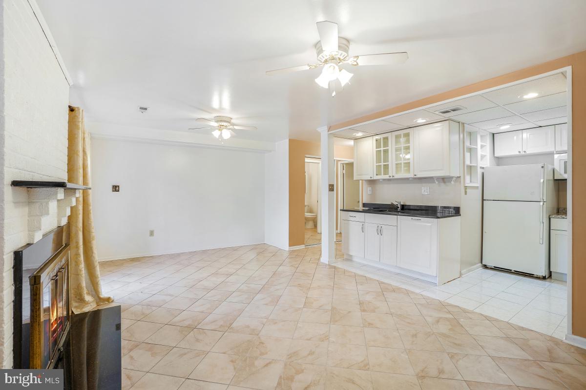 BETHESDA COURT - Residential Lease