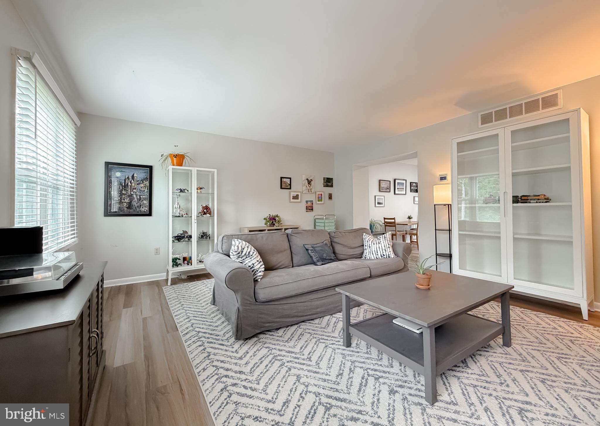 COURT PLAZA TOWNHOUSES - Residential