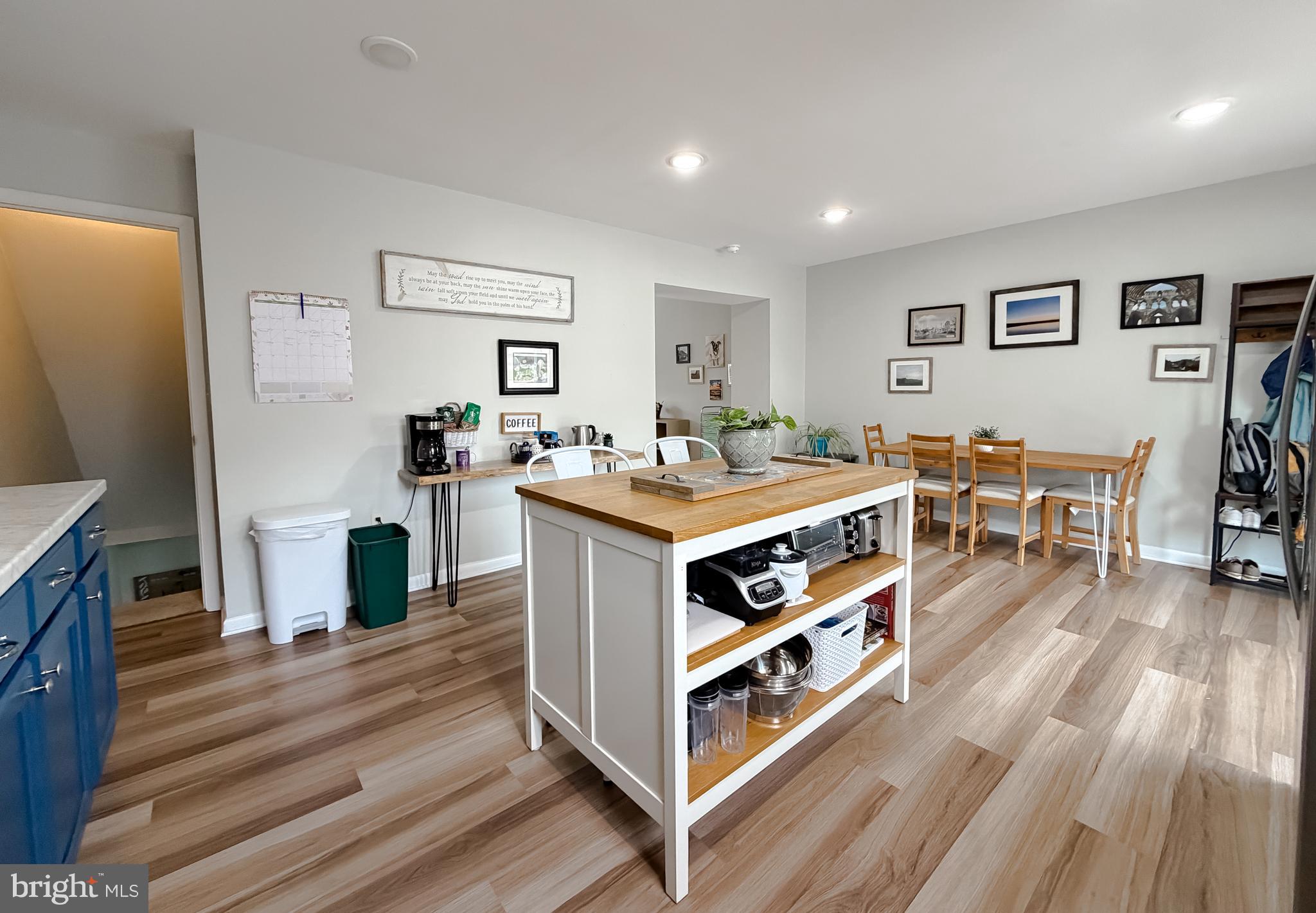 COURT PLAZA TOWNHOUSES - Residential