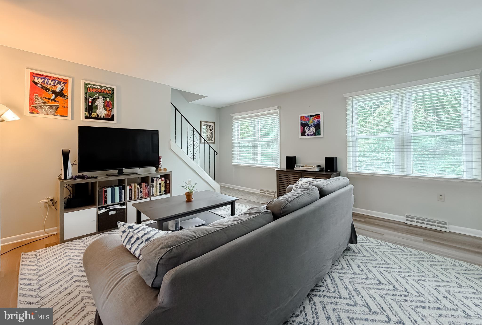 COURT PLAZA TOWNHOUSES - Residential