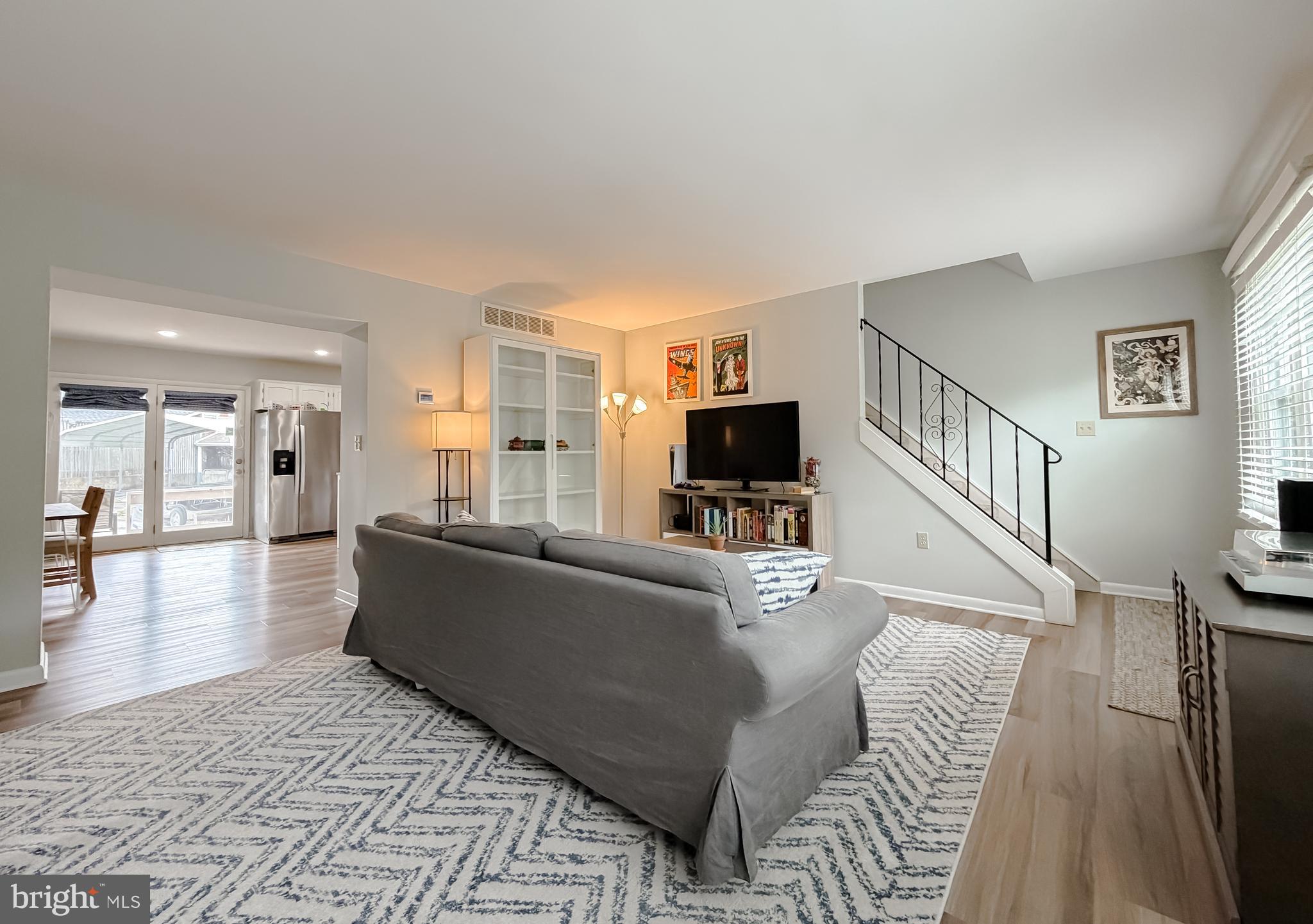 COURT PLAZA TOWNHOUSES - Residential