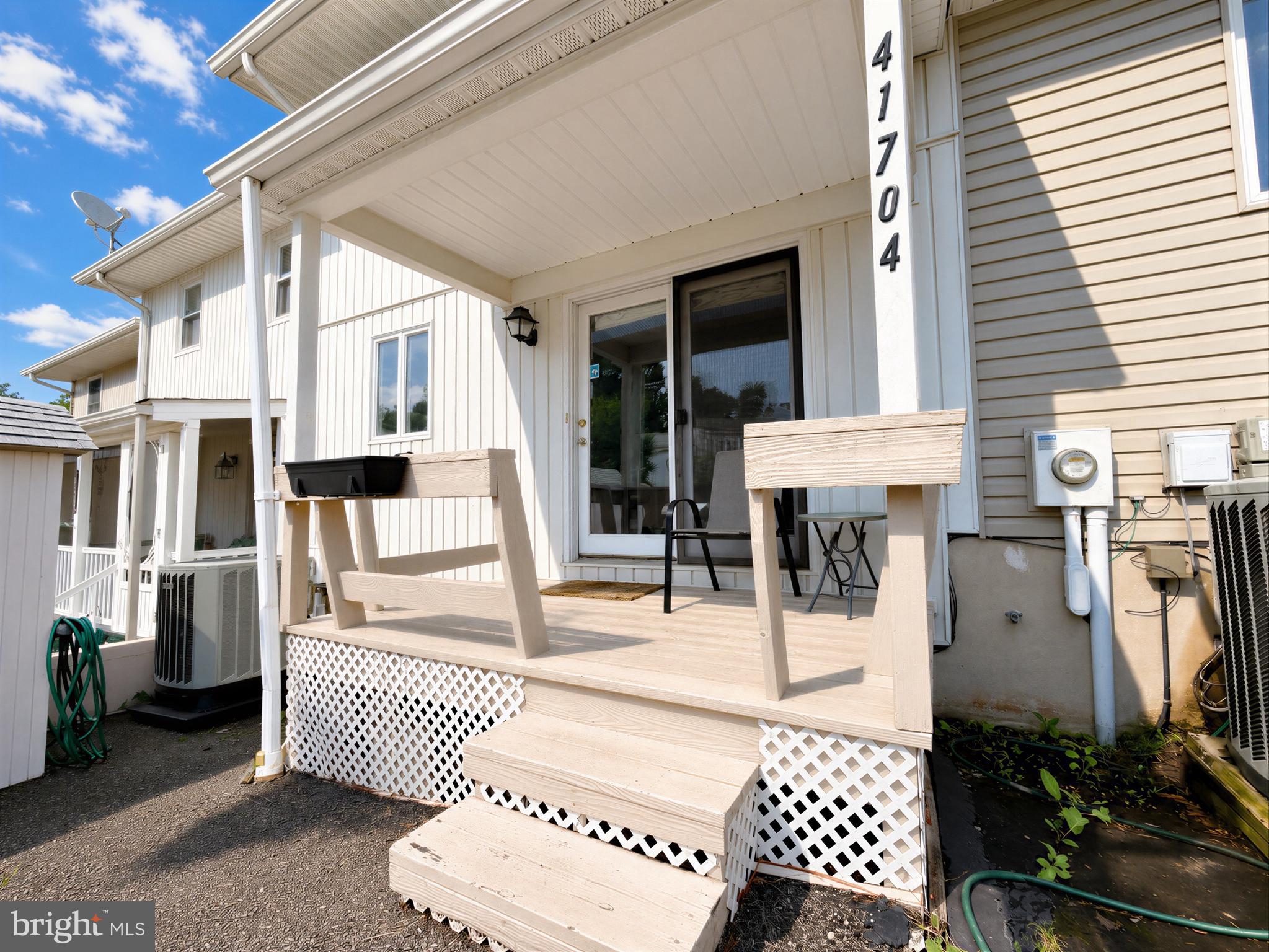 COURT PLAZA TOWNHOUSES - Residential