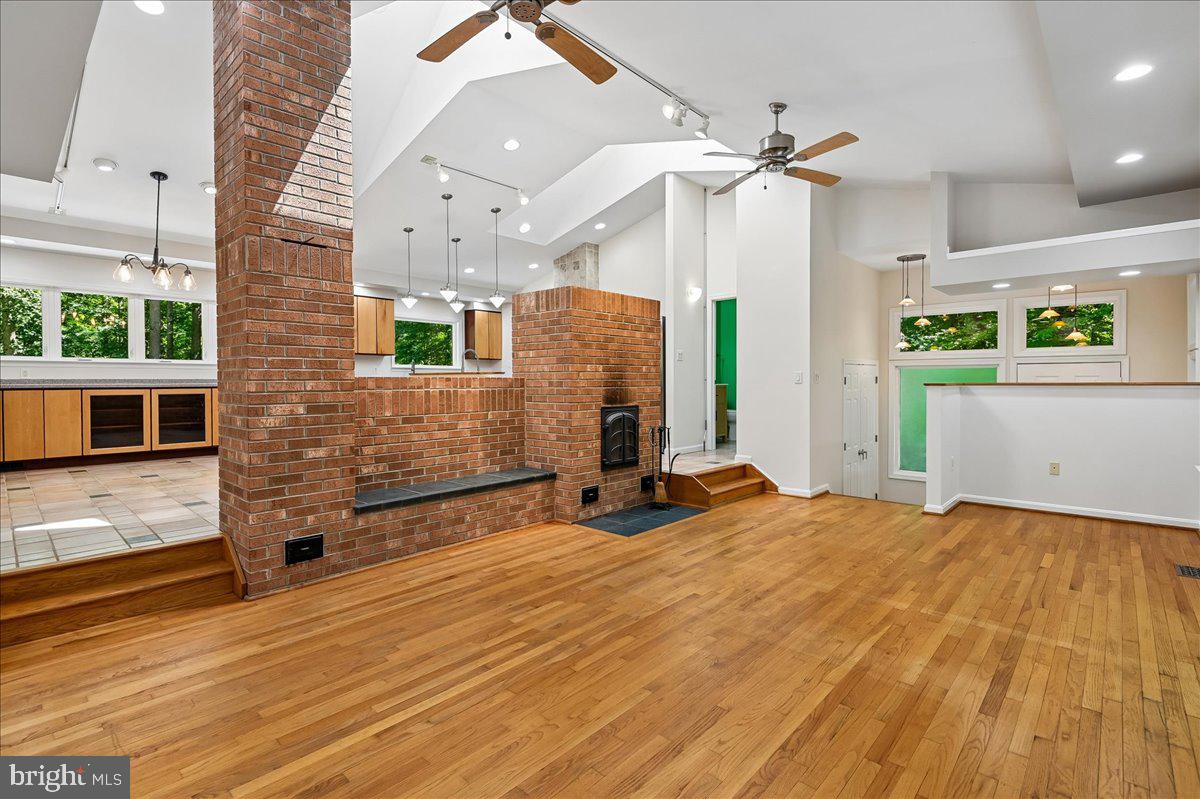 DAVIDSONVILLE - Residential