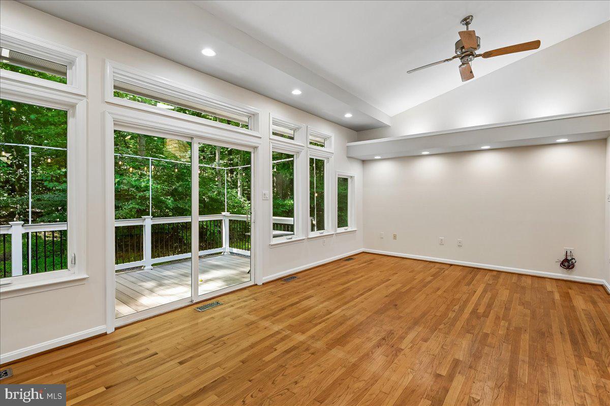 DAVIDSONVILLE - Residential