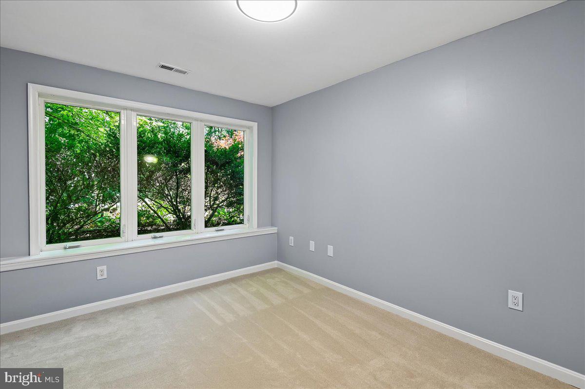 DAVIDSONVILLE - Residential