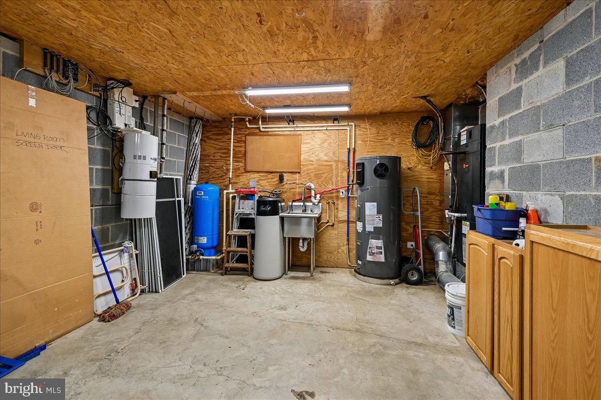 DAVIDSONVILLE - Residential