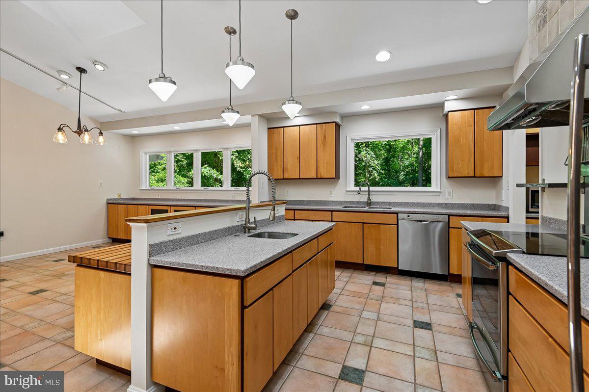 DAVIDSONVILLE - Residential