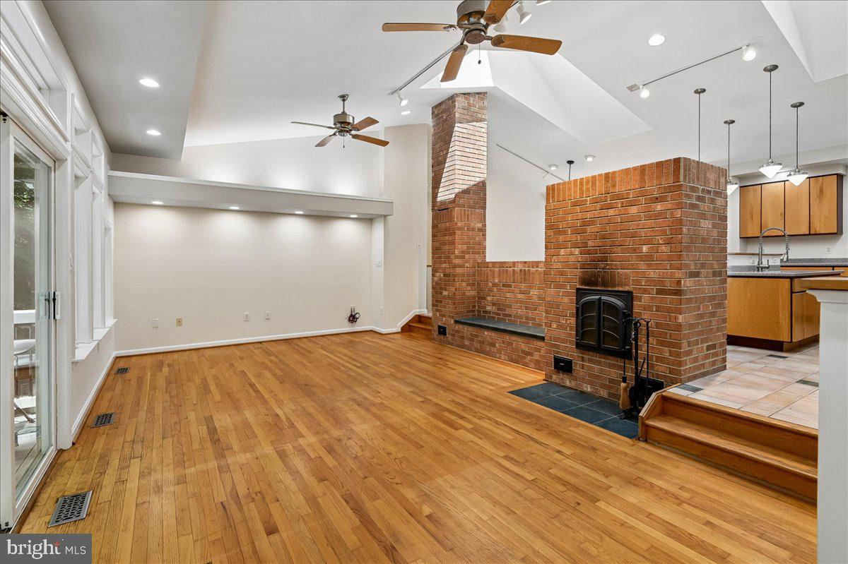 DAVIDSONVILLE - Residential