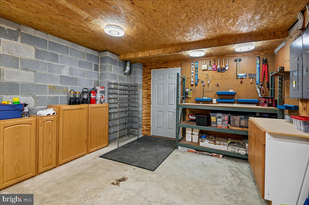 DAVIDSONVILLE - Residential