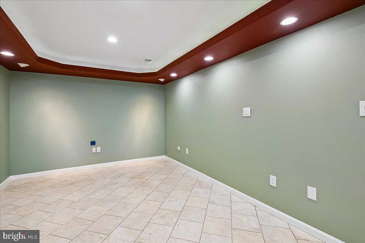 DAVIDSONVILLE - Residential