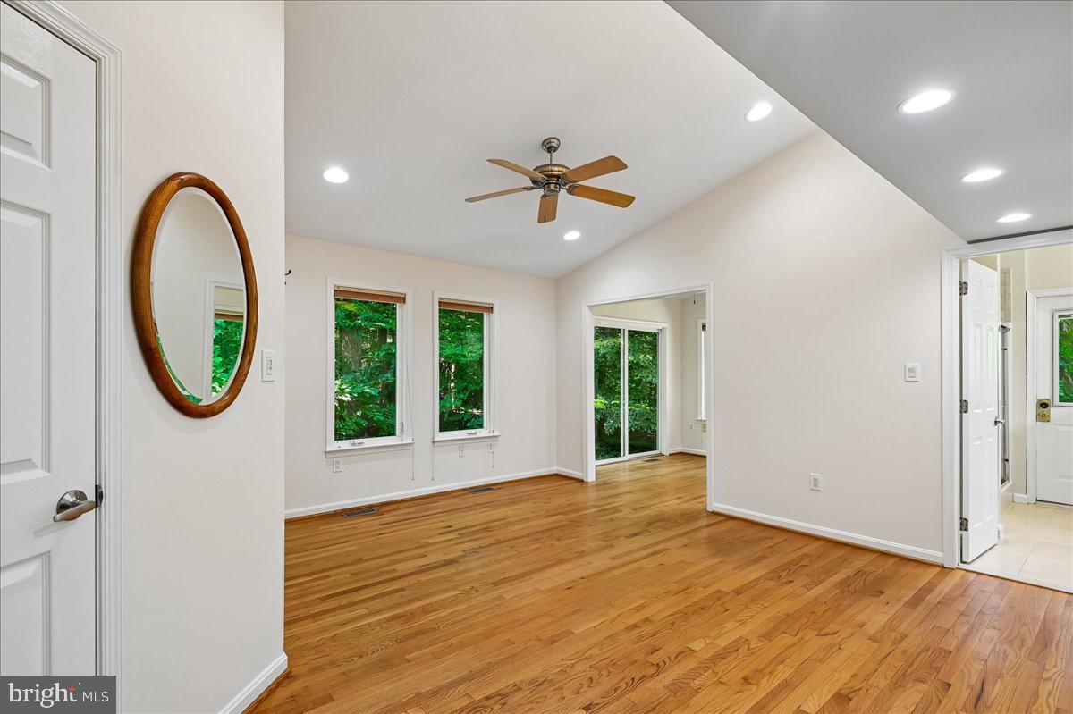 DAVIDSONVILLE - Residential