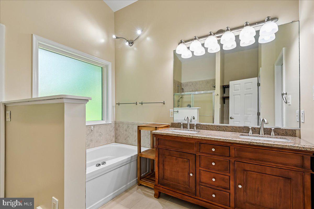 DAVIDSONVILLE - Residential