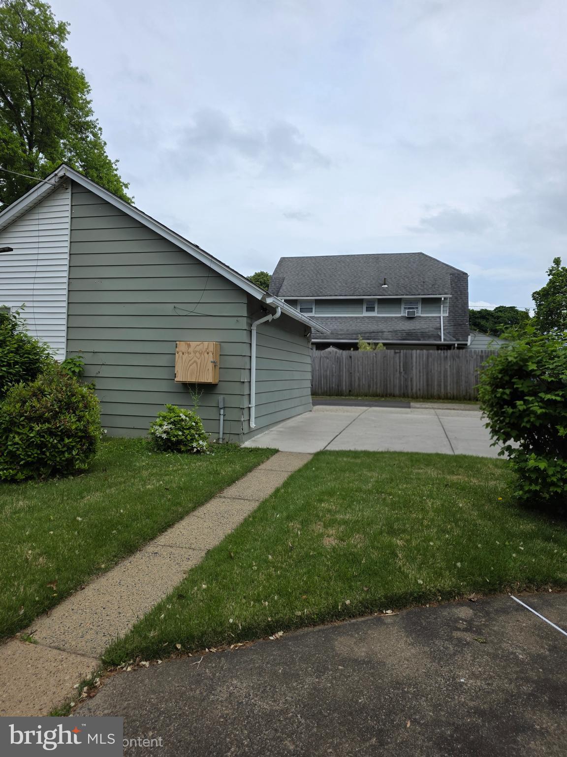 ROWLAND PARK - Residential