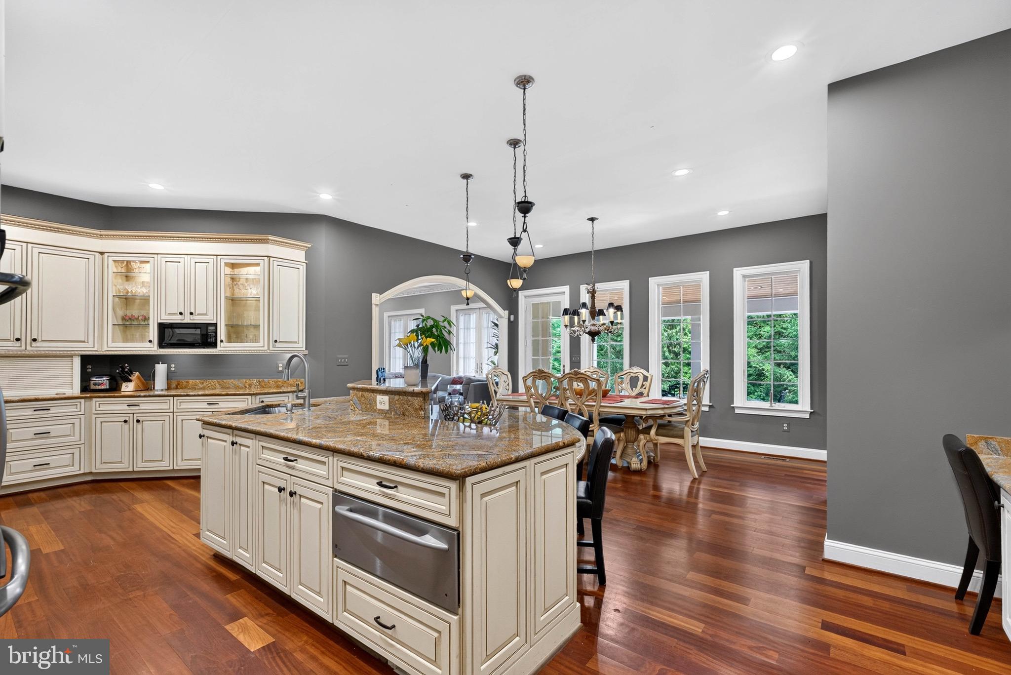 HAYFIELDS - Residential