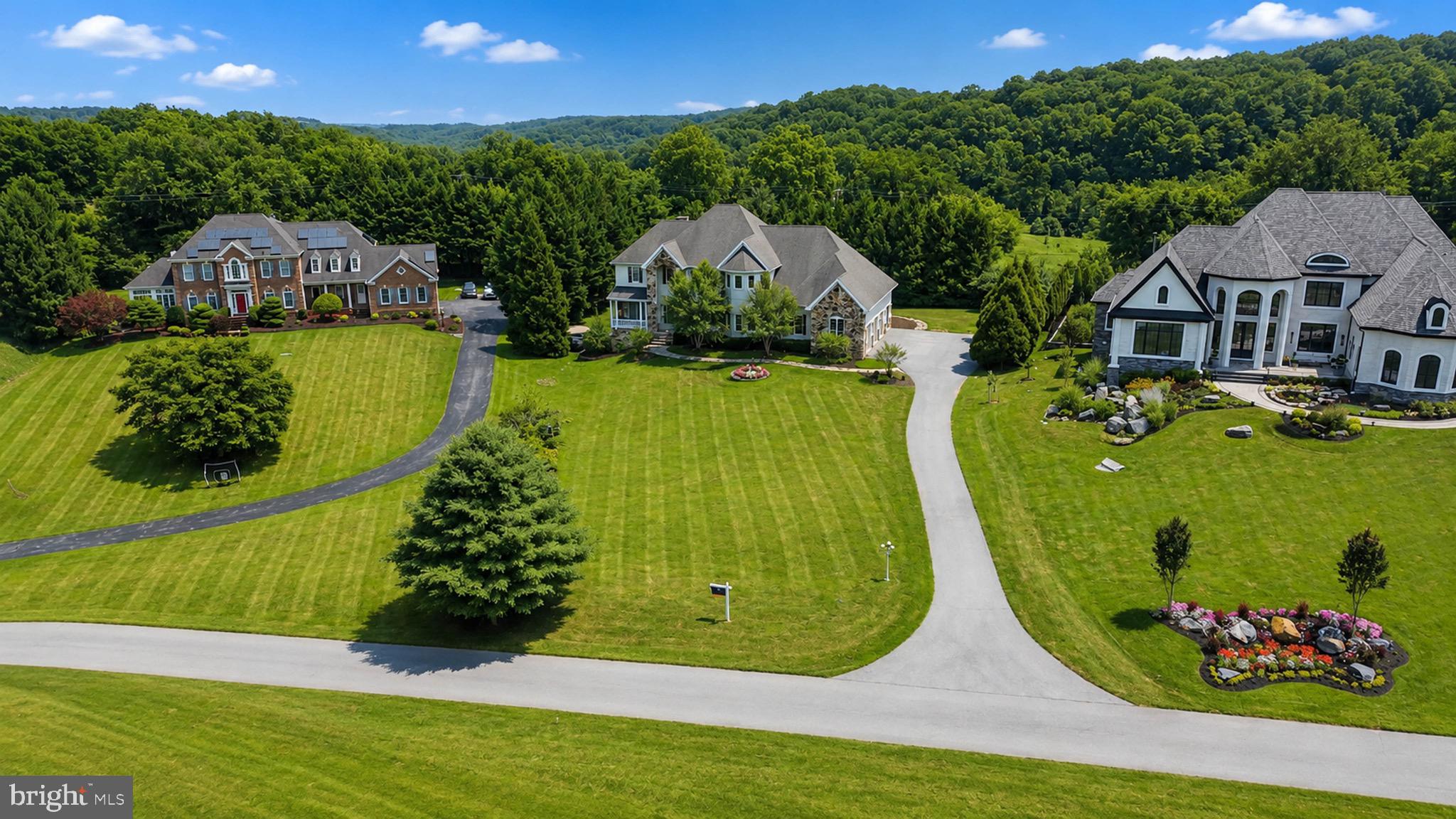 HAYFIELDS - Residential