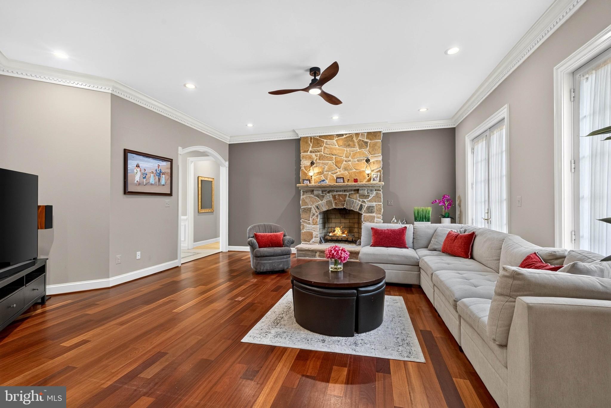 HAYFIELDS - Residential